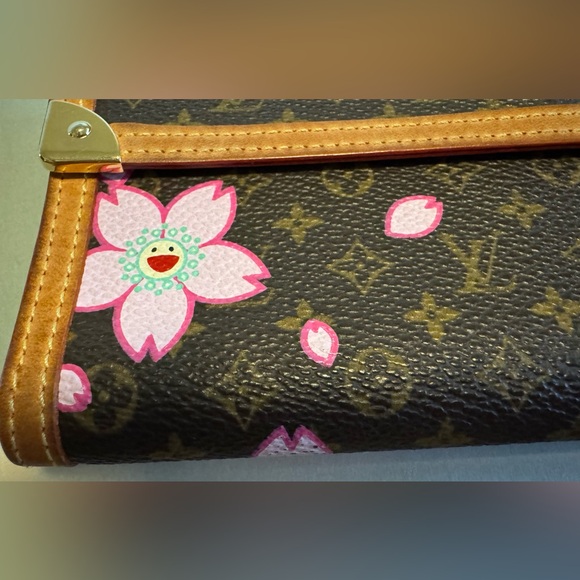 Limited Edition Louis Vuitton x Murakami Cherry Blossom Continental Wallet - Picture 5 of 8